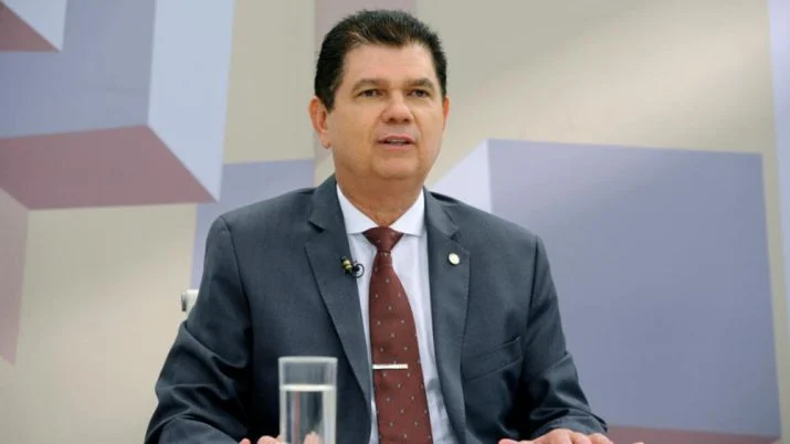 Mauro Benevides Filho deputado PDT CE 715x402