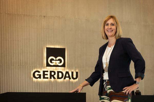 Flavia Souza diretora global de suprimentos da Gerdau