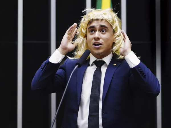 NIKOLAS FERREIRA PERUCA CAMARA DEPUTADOS 2023 01.jpg.jpg