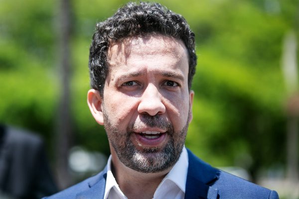 Deputado federal André Janones 2
