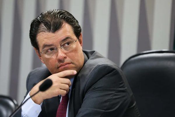 90775749 brasilia o senador eduardo braga durante audiencia publica na comissao de infraestrutura