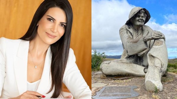 Ana Sanches e Estátua do Juquinha