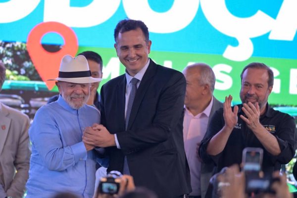 Lula e Rodrigo Pacheco