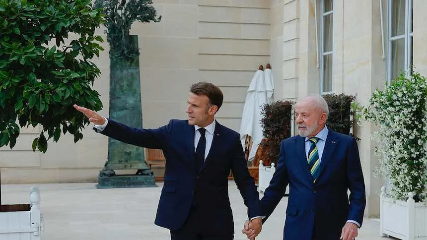 Macron e Lula em Paris