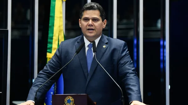 Senador Davi Alcolumbre e1738427916523.jpg