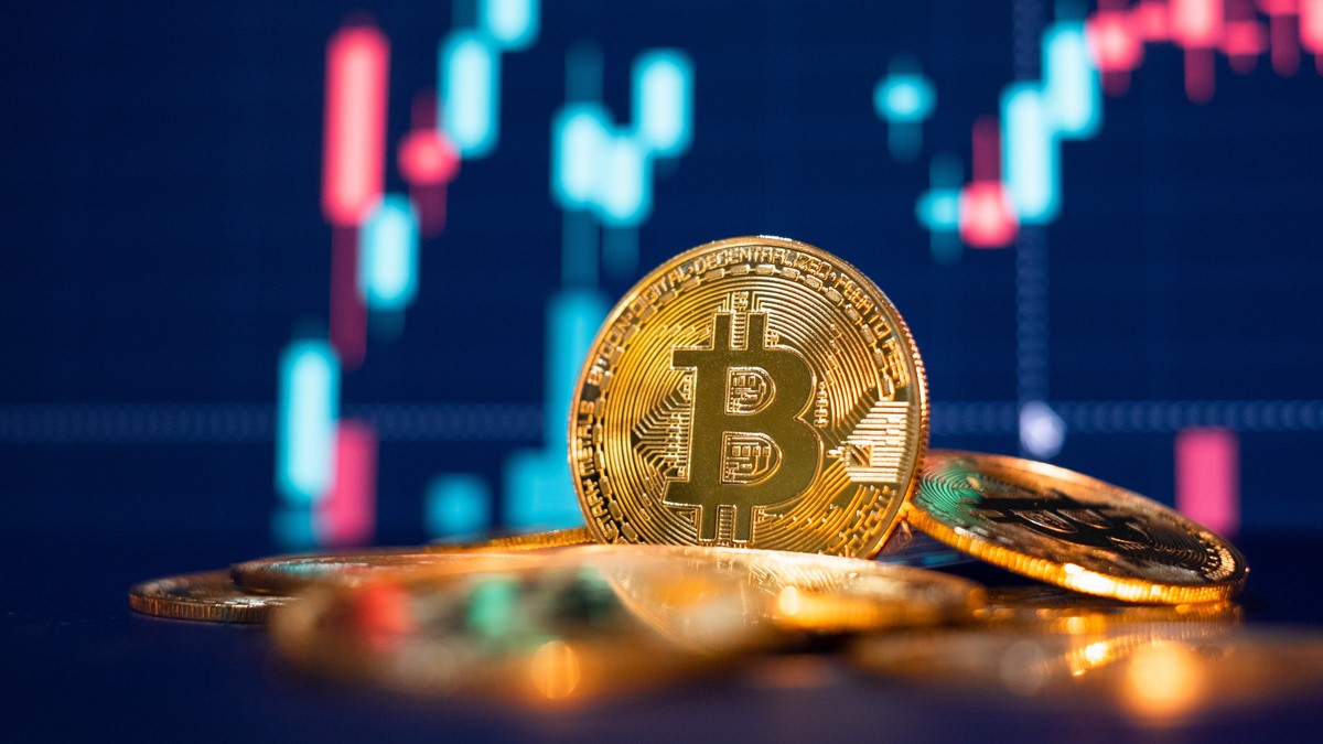 Bitcoin renova recordes e mira US$ 150 mil