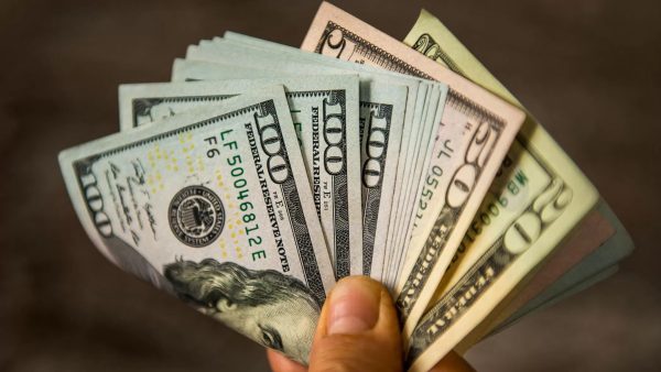O trono vacilante do dólar
