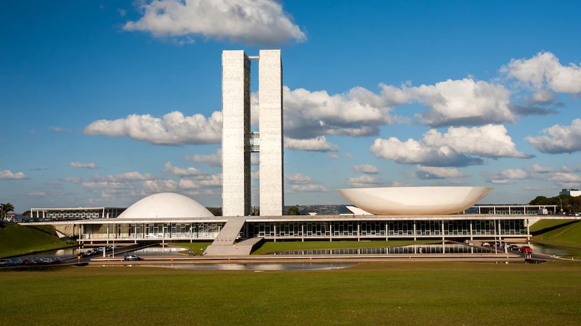É hora de caminhar para a frente