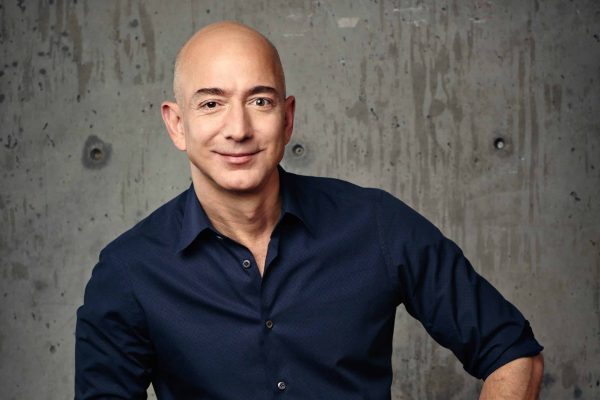 jeff bezos a historia do homem mais rico do mundo 1 scaled