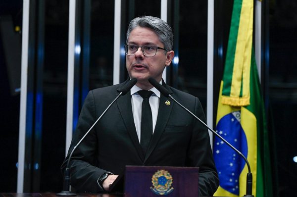 senador Alessandro Vieira