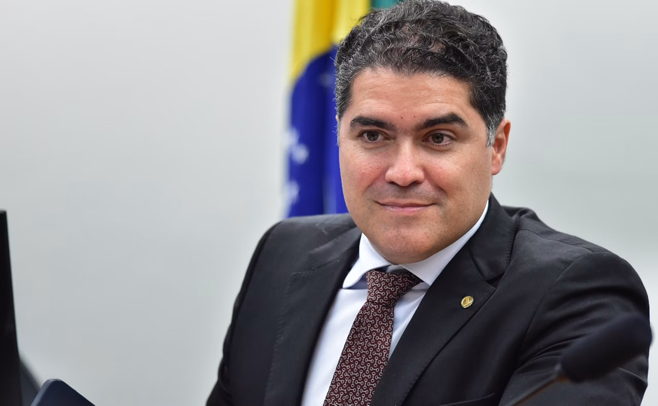política newton cardoso jr  1749924082