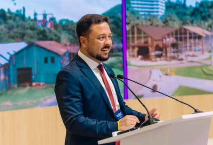 Prefeito de Nova Lima João Marcelo durante apresentação em Dubai 2