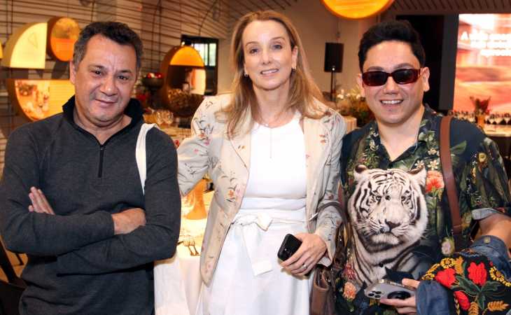 004   Helvécio Flores, Adriana Machado e Bruno