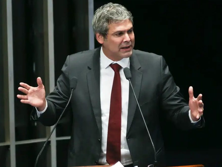 Lindbergh Farias (foto: Fábio Rodrigues Pozzebom Agência Brasil)