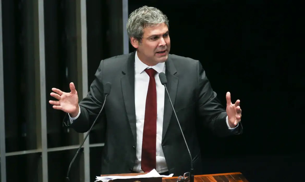 Lindbergh Farias, PT RJ,(Foto Fábio Rodrigues Pozzebom   Agência Brasil)