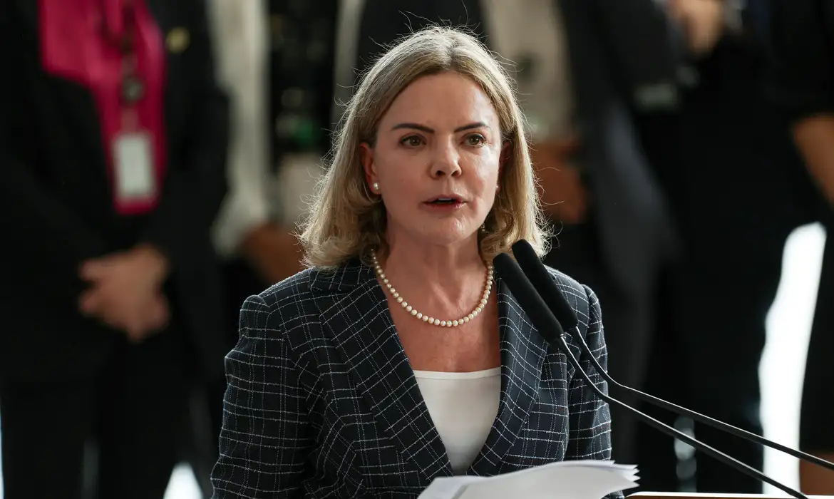 Gleisi Hoffmann (foto: José Cruz/Agência Brasil),