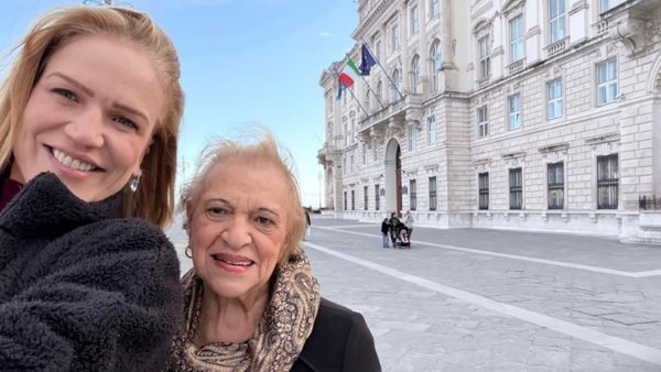 Flavia e Consuelo Máximo