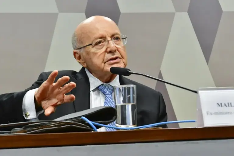 mailson da nobrega.jpg