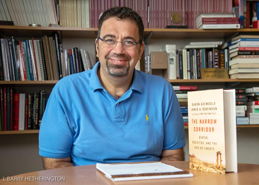 Daron Acemoglu (foto L Barry Hetherington),