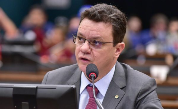Odair Cunha (foto Kayo Magalhães/Câmara dos Deputados)