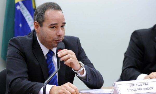 Luís Tibé (foto Lucio Bernardo Jr./Câmara dos Deputados)