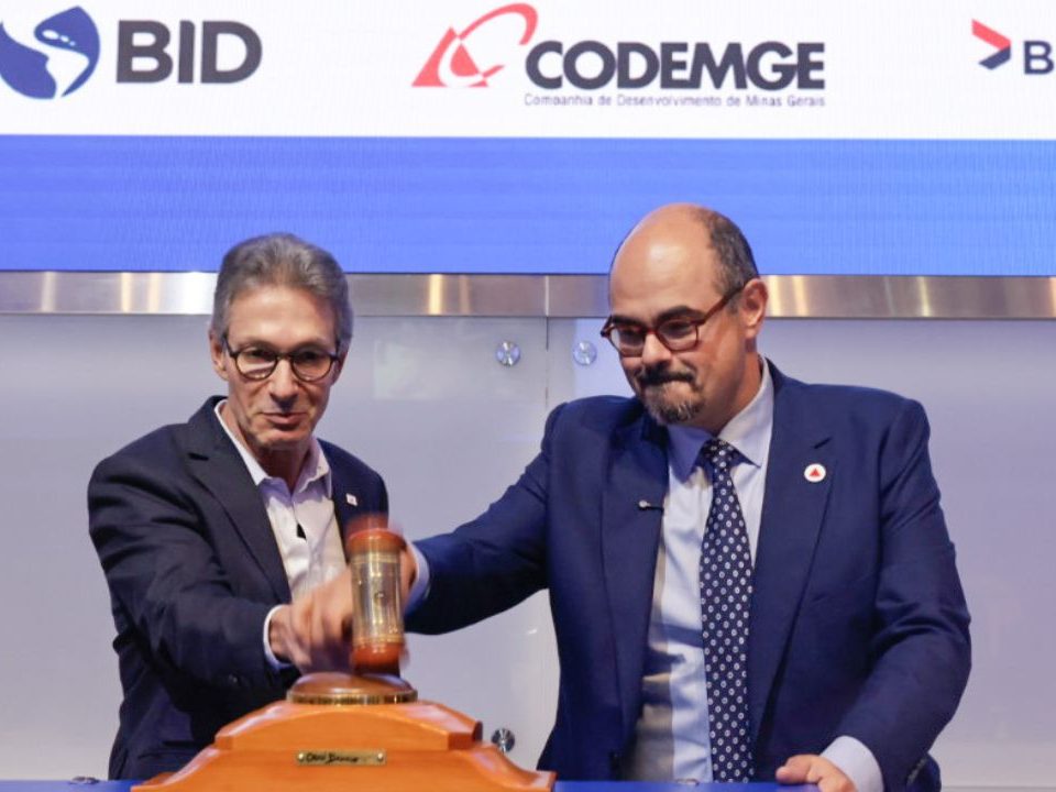 Zema e Mateus Simões (Foto: Cristiano Machado/Agência Minas)