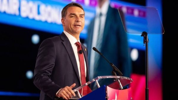 Flávio Bolsonaro (foto: Leandro Lozada/ AFP)