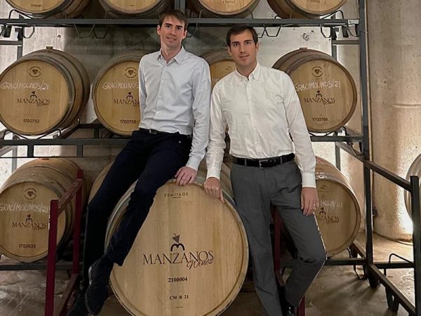 Victor e David Fernández (foto: Bodega Manzanos/ Reprodução)