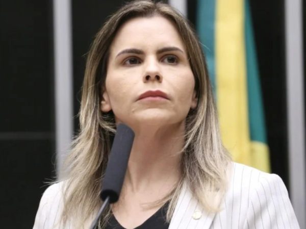 Clarissa Tércio (foto Kayo Magalhães/Câmara dos Deputados)