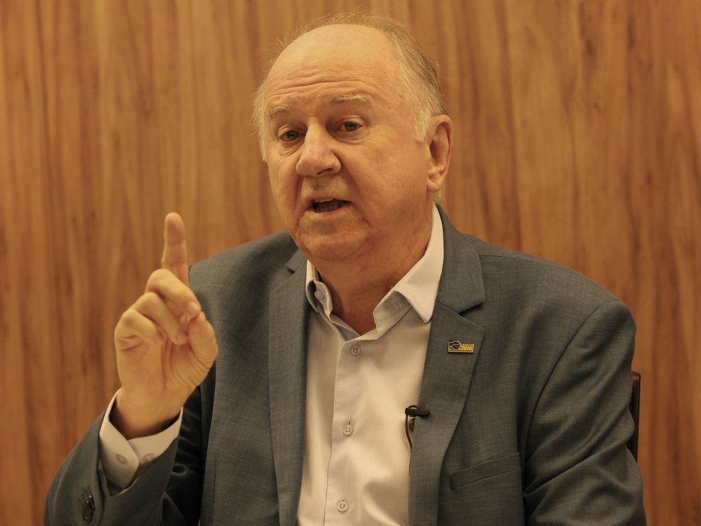 Paulo Ziulkoski (foto Antônio Cruz/Agência Brasil),