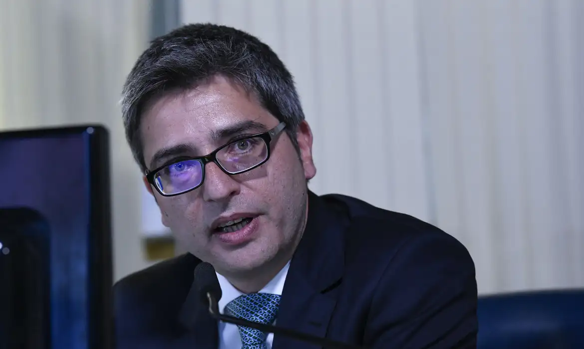 Carlos Portinho (foto Jefferson Rudy/Agência Brasil),