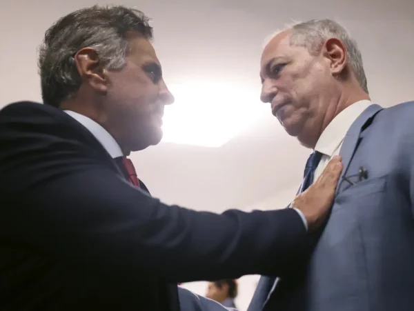 Ciro e Aécio (foto Alex Loyola/PSDB/Divulgação)
