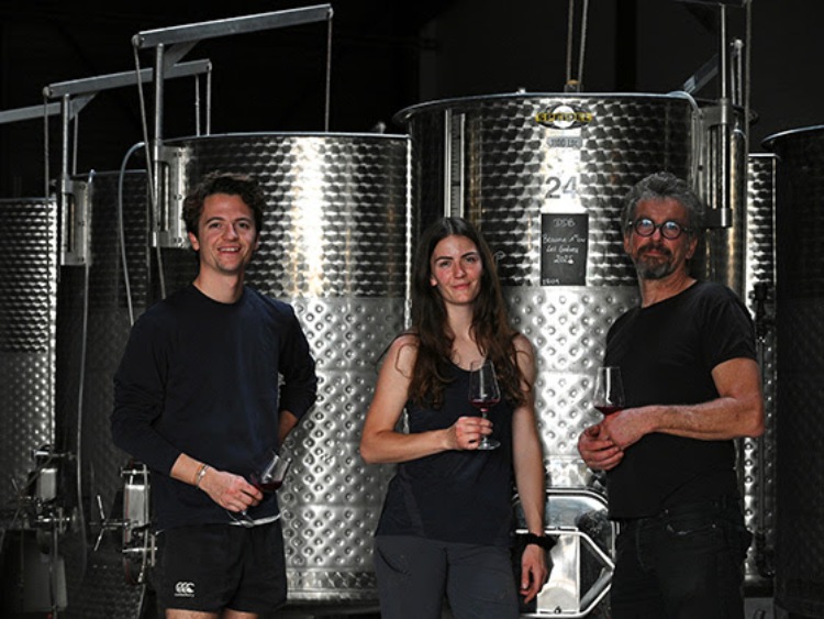 Alphonse, Antonia e Sylvain Debord (foto: Reprodução/ Prem1um Wines)