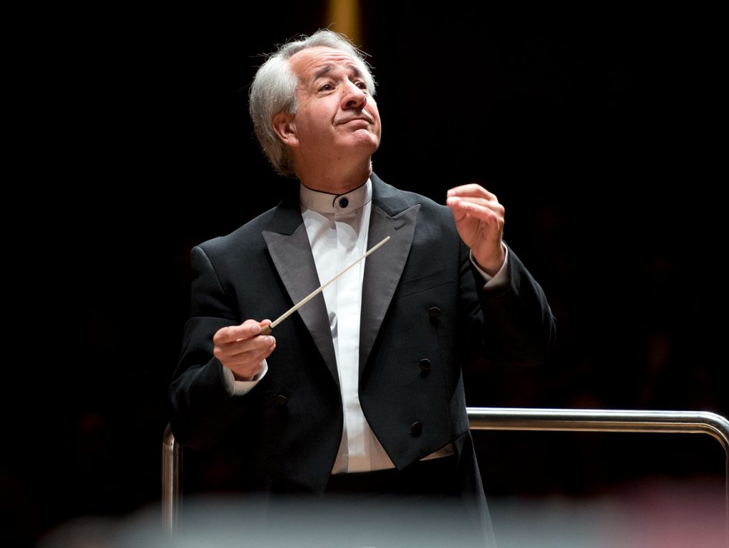 maestro Fabio Mechetti (foto Eugênio Sávio/divulgação).