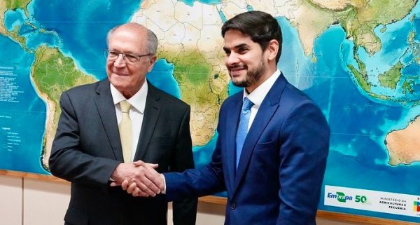 Geraldo Alckmin e Igor Calvet (crédito: divulgação/Anfavea)