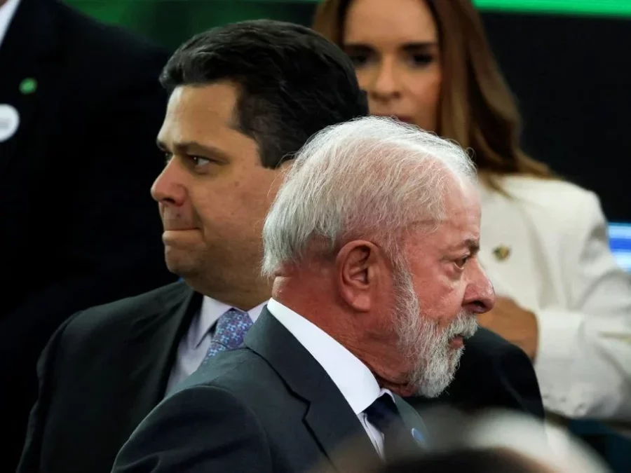 Lula e Davi Alcolumbre (foto: Sergio Lima)
