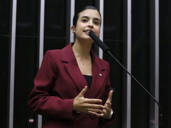 Tabata Amaral (foto: Kayo Magalhães/ Câmara dos Deputados)
