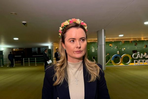 Julia Zanata (foto: Agência Câmara de Notícias)
