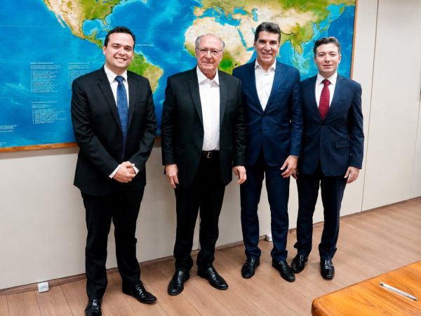 Alckmin, Otacilinho e Jarbas (foto: Acervo Pessoal)