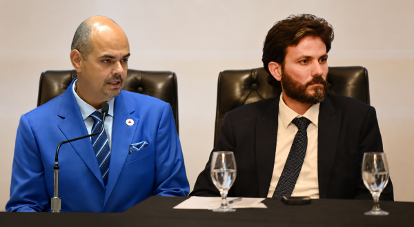 Marcelo Aro e Mateus Simões (foto: Ramon Bittencourt/ALMG/Reprodução)