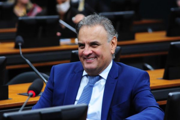 Aécio Neves (foto Elaine Menke/Câmara dos Deputados),