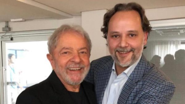 lula e marco aurelio de carvalho (foto reprodução Grupo Prerrogativas)