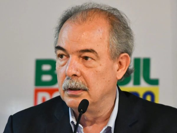 Aloizio Mercadante (foto: Ton Molina/Fotoarena/Estadão Conteúdo)