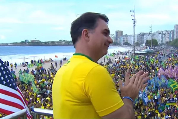 flavio bolsonaro (foto reprodução/ FB/Metrópoles)