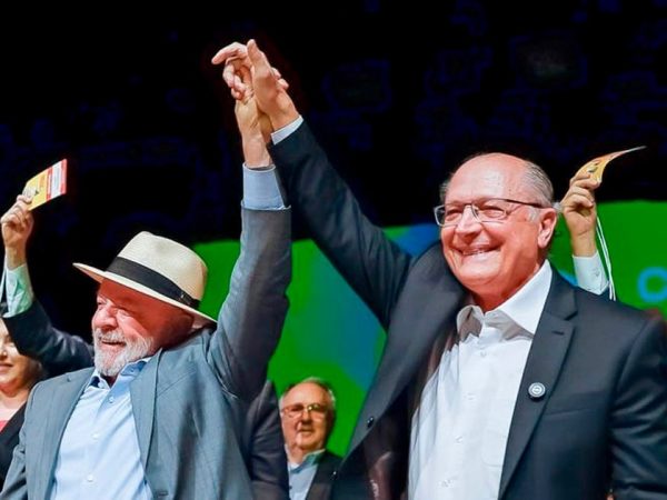 Lula e Alckmin (foto: Foto: Ricardo Stuckert/PR)