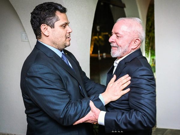 Lula e Alcolumbre (Foto: Pedro Gontijo/Agência Senado)