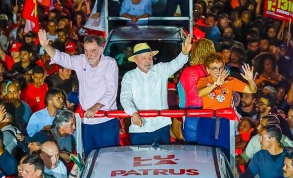 Lula ( foto Ricardo Stuckert)