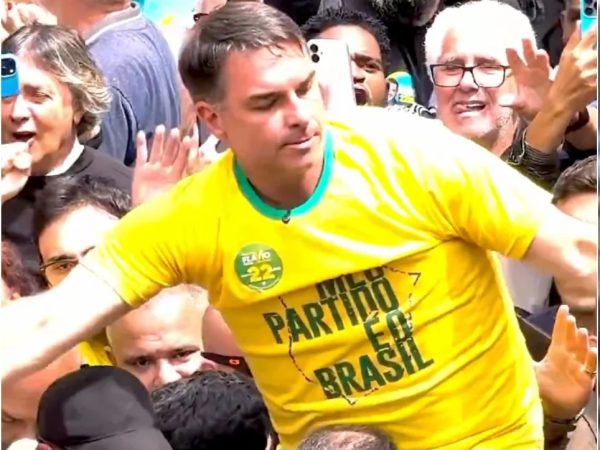Flávio Bolsonaro (foto: Reprodução/ Poder360)