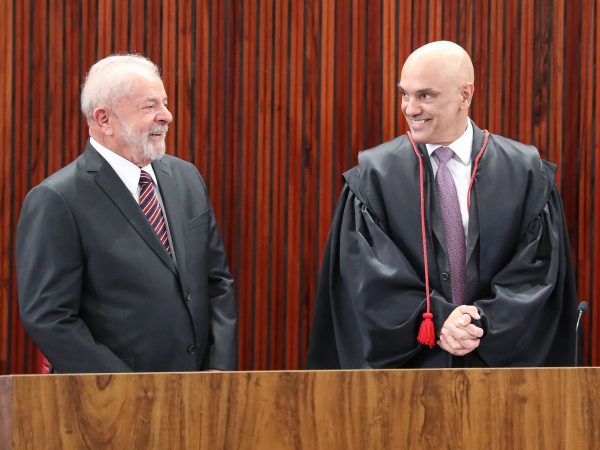 Lula e Alexandre de Moraes (Foto: Antonio Augusto/TSE)