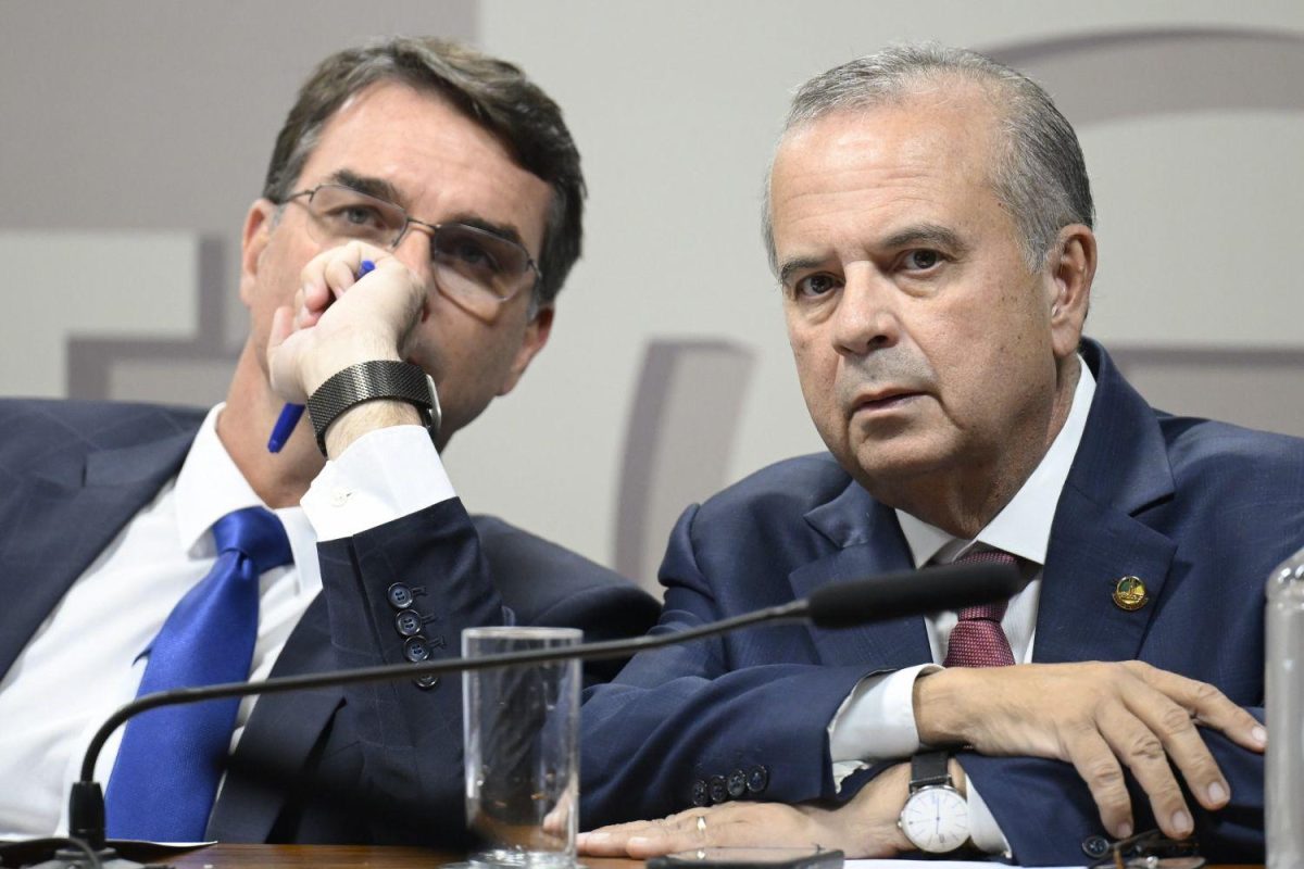 Flávio e Marinho (Foto Andressa Anholete/Agência Senado)